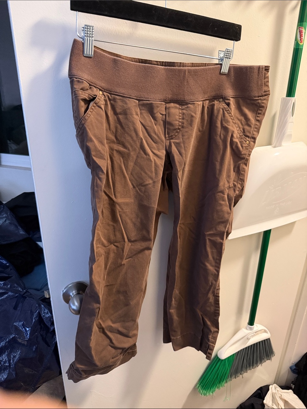 Old Navy Brown Cropped Women's Pull-On Pants maternity